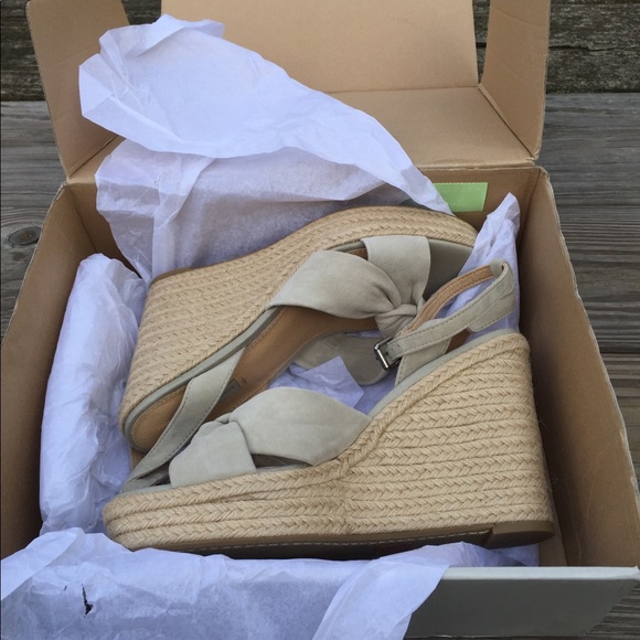 SOLD 💲Frye Suede Espadrilles Charlotte Wedges - Picture 6 of 8